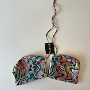 Never worn tags on Skatie bikini top